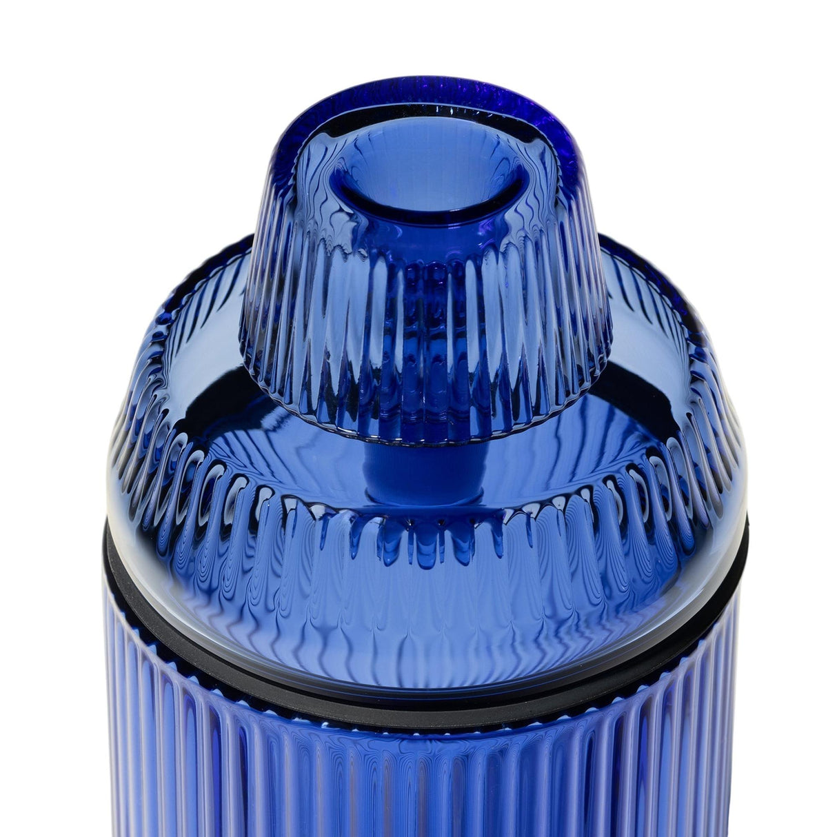 Close-up of the Deco Gravity Bong's ribbed, metallic-blue, insulated shaker-style lid, showcasing its Art Deco-inspired, tiered design, blending vintage elegance with modern functionality.