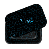 Roll N Go Medium - Elements tray with a blue hexagonal pattern, featuring “T⁴” and “Hc₂₀”. It includes a magnetic lid for secure storage.