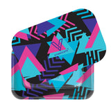 Roll N Go Medium - Retro, a metal tray with a geometric pattern, features a magnetic lid with SYNDICATE® logo, ideal for organized, spill-free use.