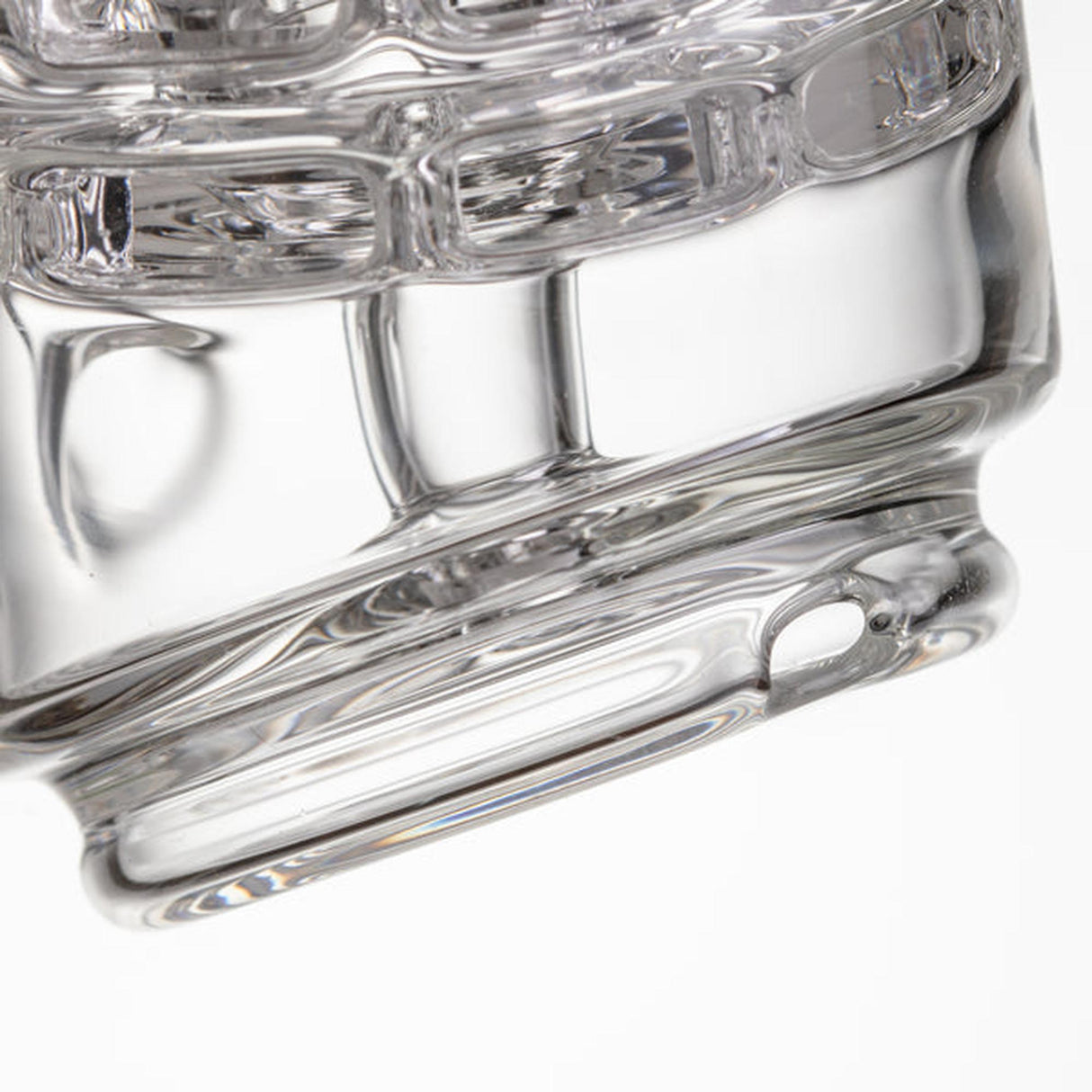 Close-up of Halo Peak Attachment - Alpine Collection, featuring a clear glass vessel with a textured base, highlighting its premium craftsmanship and ergonomic design.