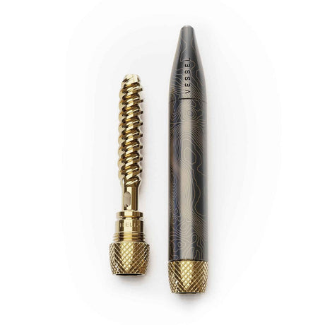 Helix Premium One Hitter: Two-piece design with metal pen body and gold-plated titanium atomizer coil, showcasing ergonomic form and innovative double helix airflow.
